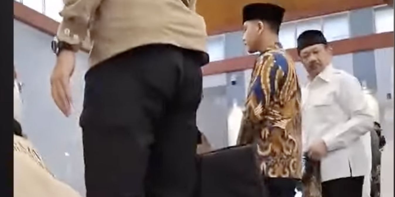 VIDEO: Penjelasan Pengurus Masjid soal Paspampres Geser Jemaah saat Gibran Salat Jumat