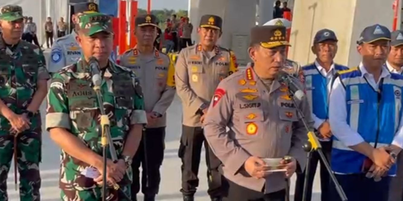 Cek Persiapan Pengamanan Mudik Natal dan Tahun Baru, Kapolri dan Panglima TNI Tinjau GT Tol Prambanan