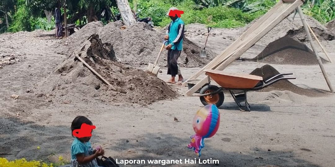 Potret Miris Buruh Pengayak Pasir Bawa Anak Balitanya ke Tempat Kerja, Panas-panasan Sering Tak Dapat Uang