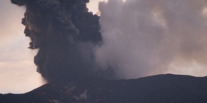 Penjelasan Lengkap Badan Geologi Soal Gas beracun di Gunung Marapi