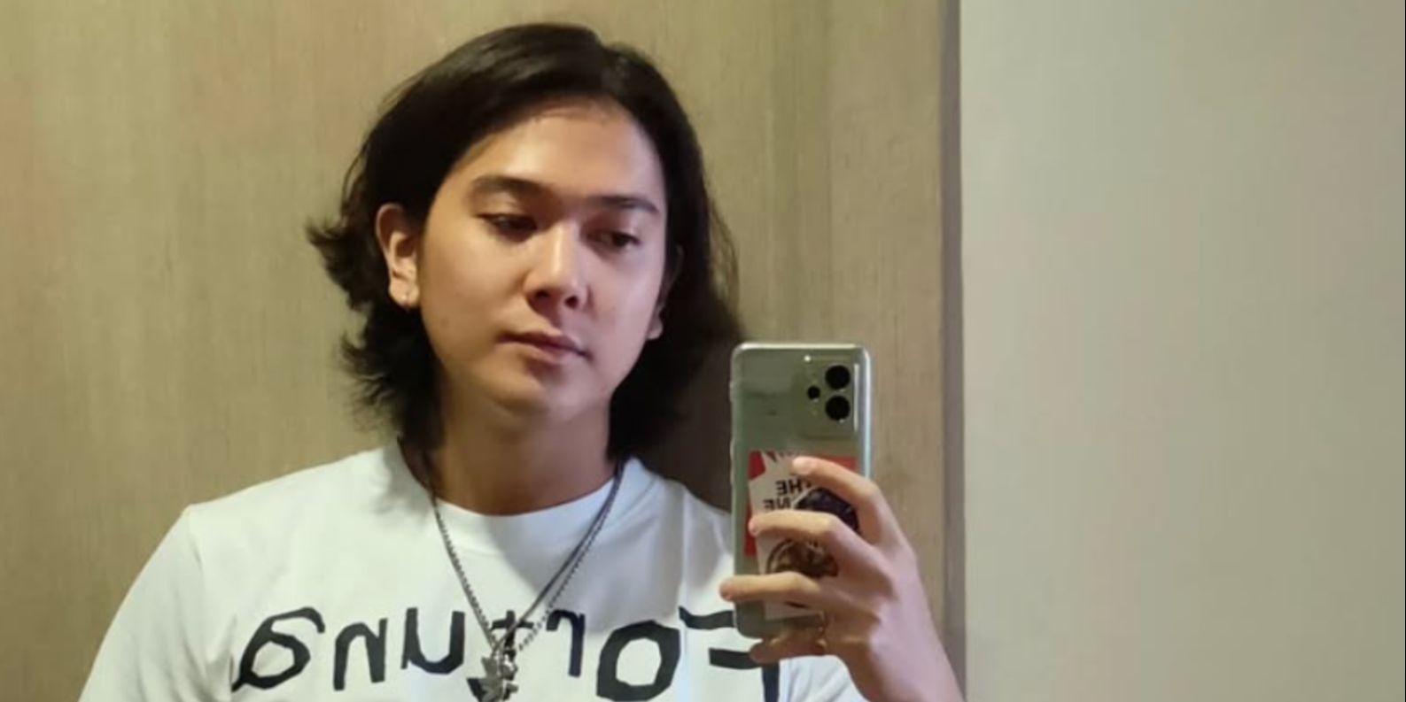 Penampilan Baru Iqbaal Ramadhan yang Kini Jadi Produser Eksekutif, Makin Ganteng dengan Rambut Mirip Nike Ardilla