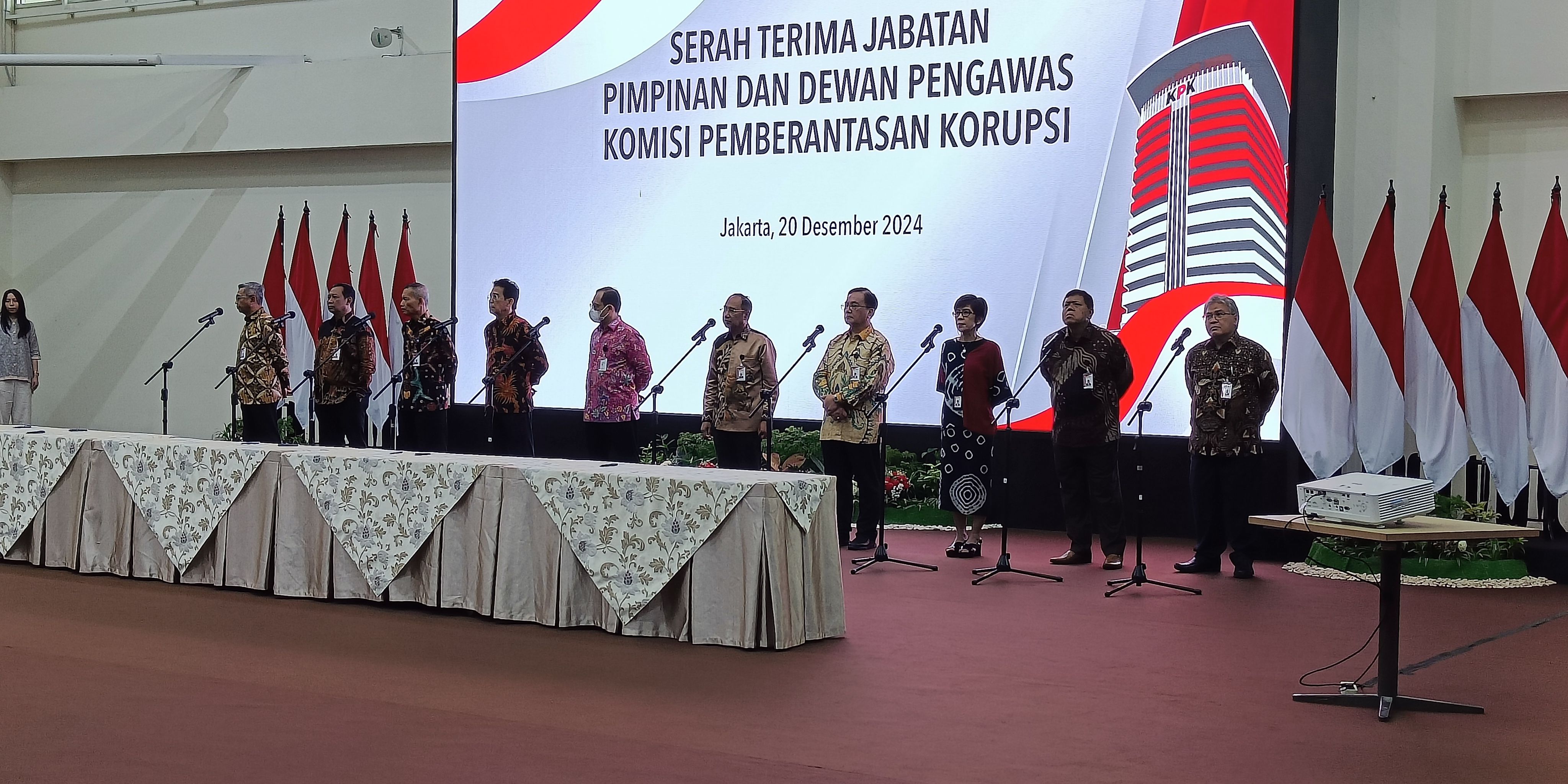 Pimpinan dan Dewas KPK Bacakan Pakta Integritas, Ini Isinya