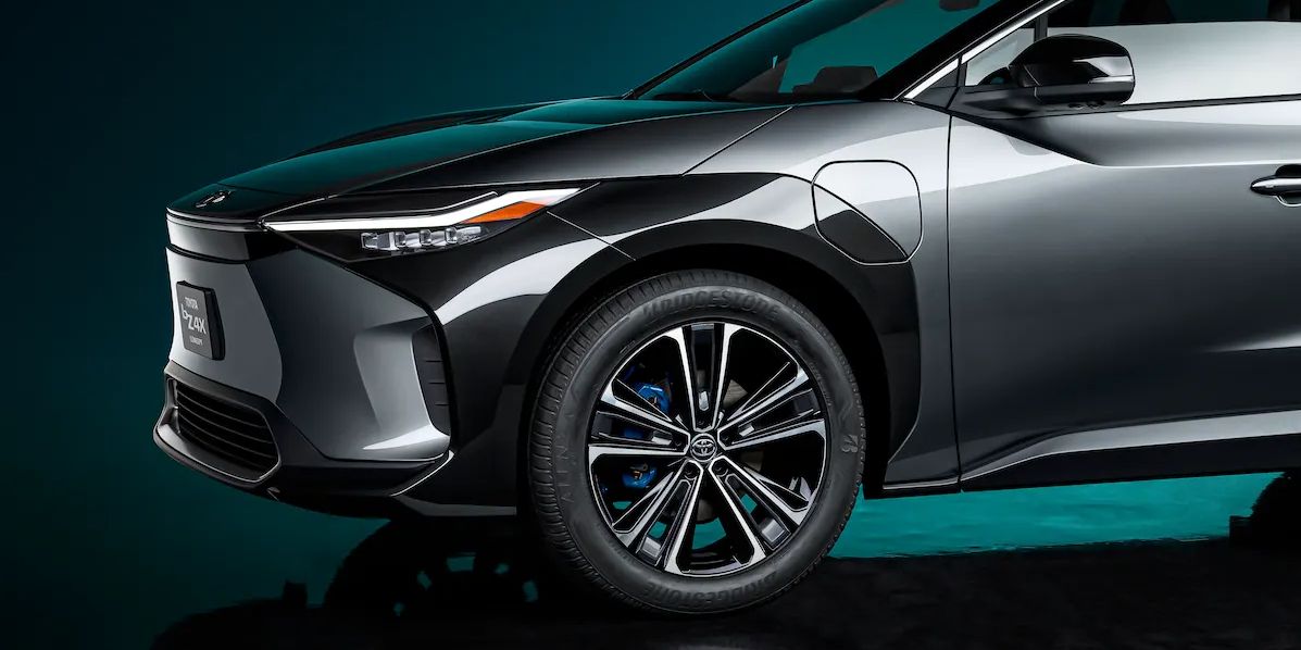 SUV Listrik Toyota bZ3X Hadir dengan Fitur Canggih dan Harga Kompetitif ...