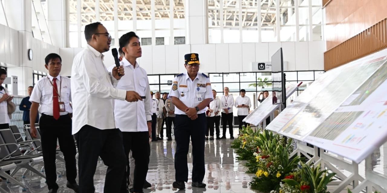 Tinjau Stasiun KCIC Karawang, Gibran Pastikan Kelancaran Mobilitas Libur Nataru