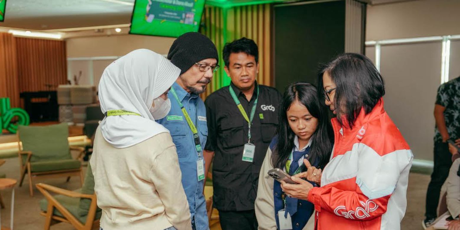 Grab Salurkan 1 Juta Dolar untuk Lebih dari 33.000 Pelaku Sektor Transportasi dan Pelaku UMKM