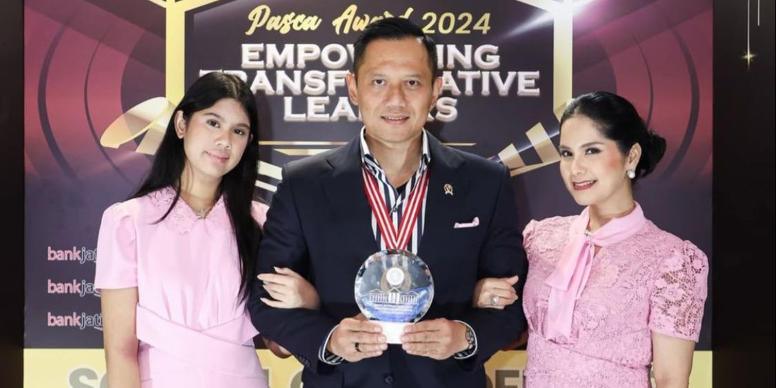 Potret Annisa Pohan Dampingi AHY Wisuda S3, Penampilan Berkelas Jadi Sorotan