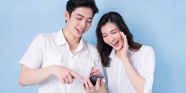 5 Hal Dalam Chatting ini Bikin Pria Makin Suka pada Kamu