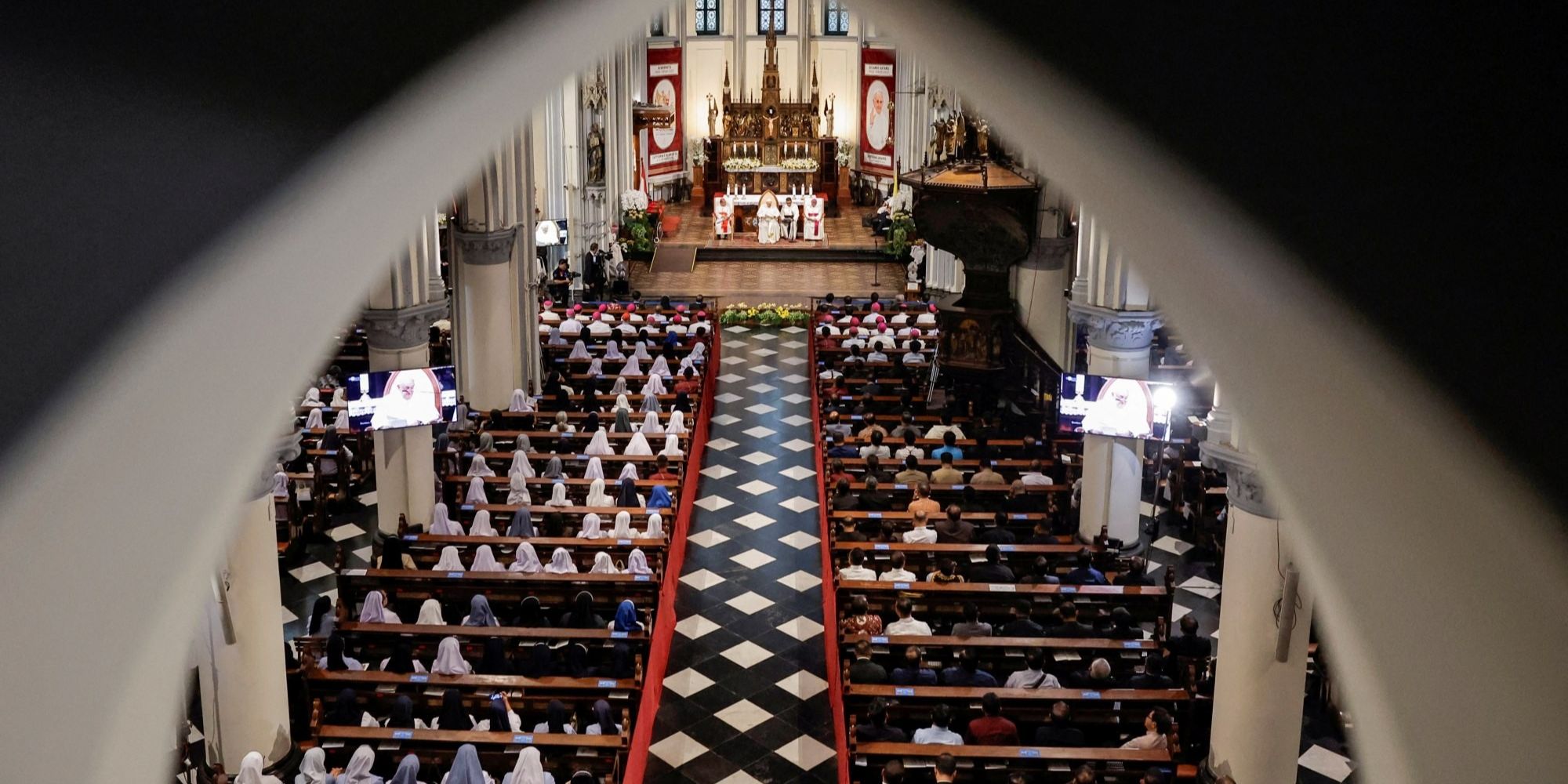 Catat, Ini Lokasi Kantong Parkir Sekitar Gereja Katedral Jakarta untuk Misa Natal Hari Ini