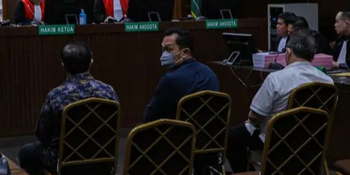 FOTO: Momen Tiga Hakim PN Surabaya Didakwa Terima Suap Rp4,6 Miliar Terkait Vonis Bebas Ronald Tannur