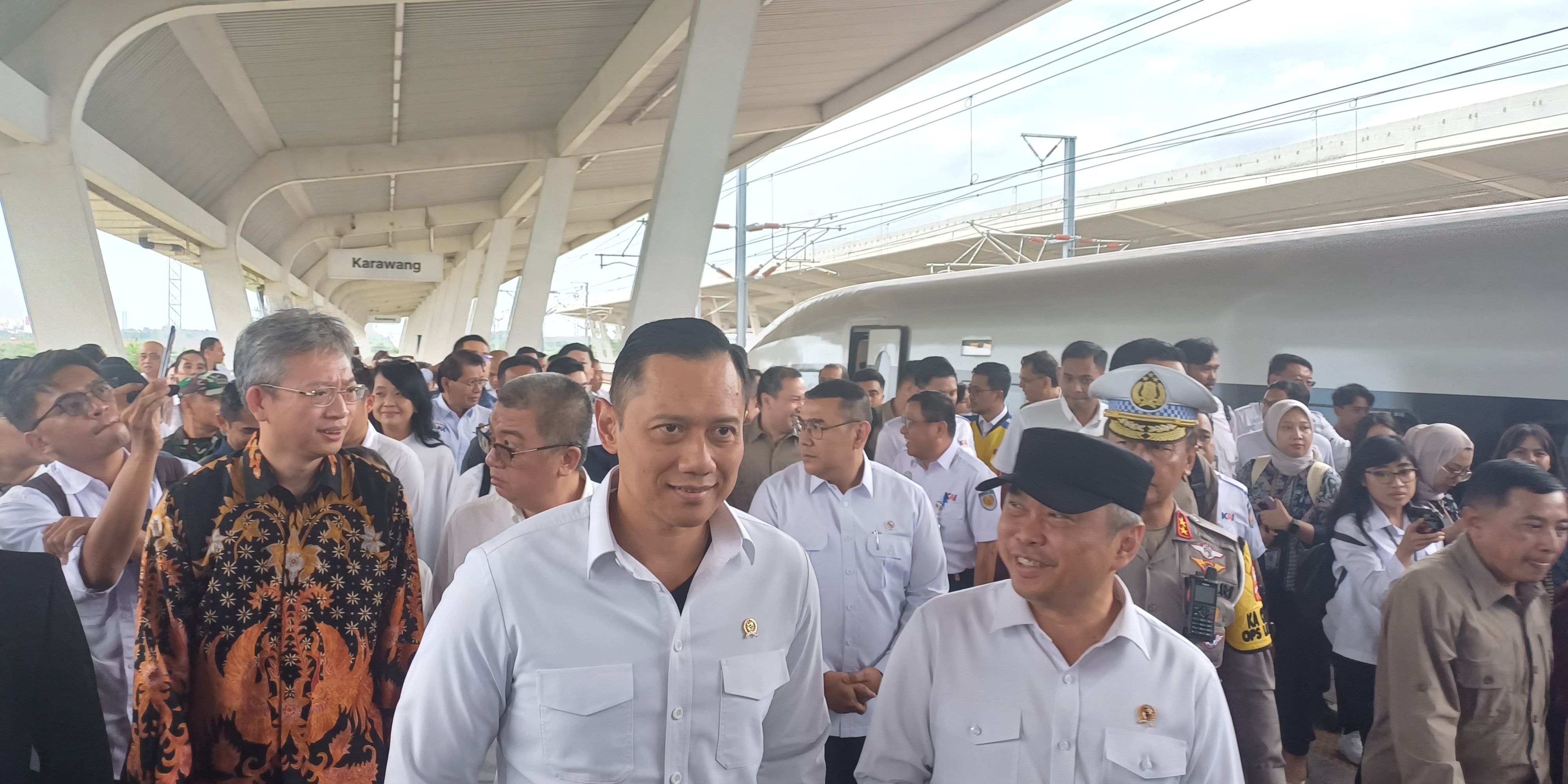 AHY Bocorkan Progres Terbaru Proyek Kereta Cepat Jakarta-Surabaya