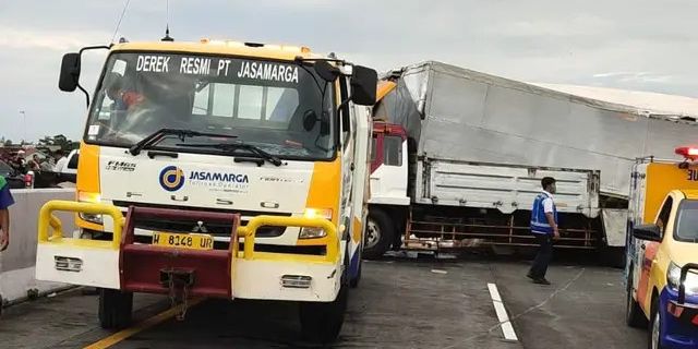 Penyebab Kecelakaan Maut Bus di Tol Pandaan-Malang: Truk Over Heat dan Gangguan Pengereman