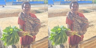 Potret Miris Mama Papua Sambil Gendong Bayi Bawa Daun Ubi Buat Ditukar dengan Garam, Mau Masak tapi Tak Ada Apa-Apa di Rumah