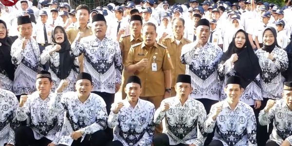 Istana Jelaskan soal Kenaikan Tunjangan Kesejahteraan Sasar 1,9 Juta Guru Sudah Sertifikasi