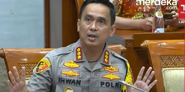 VIDEO: Sikap Kapolres Semarang Minta Maaf di DPR 