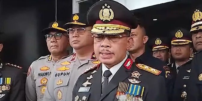 Kapolda Sumbar Irjen Suharyono Dimutasi, Posisi Digantikan Brigjen Gatot