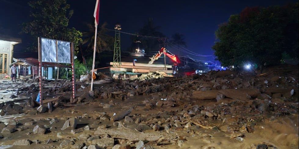 Potret Mengerikan Banjir Bandang Terjang Aceh Tenggara Bikin Jalan Nasional Kutacane-Medan Lumpuh