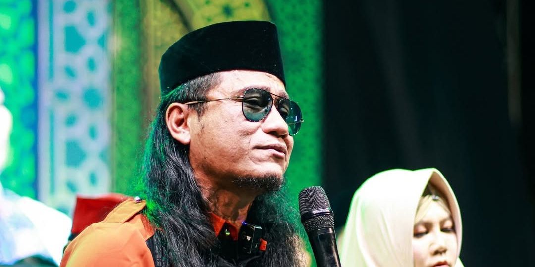 Penjual Es Teh Diceramah Gus Miftah Dapat Hadiah, Ditawari Beasiswa Pendidikan