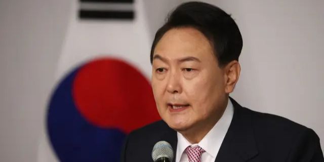 Rakyat Korea Selatan Tuntut Presiden Mundur dan Ditangkap Setelah Umumkan Darurat Militer