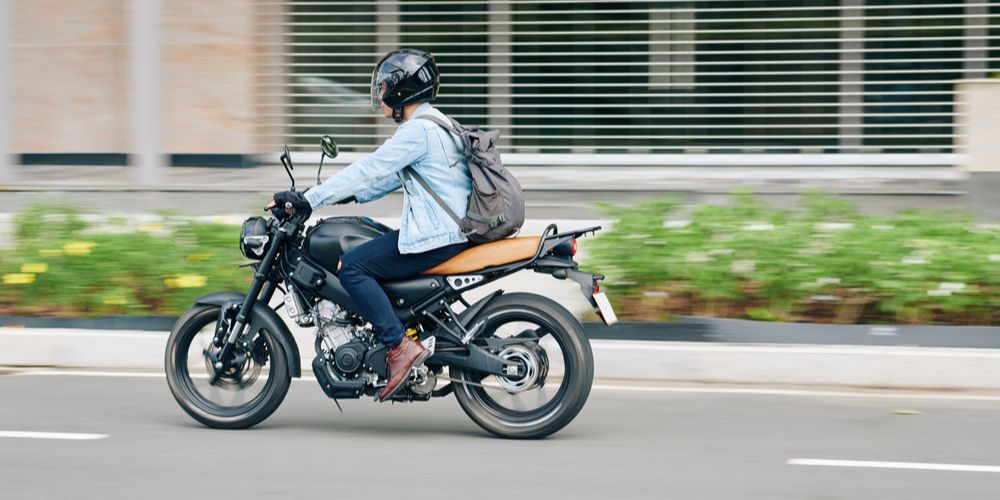 7 Posisi Berkendara Sepeda Motor yang Harus Diperhatikan untuk Mencegah Kelelahan