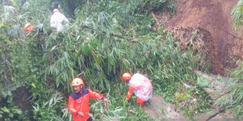 Cuaca Ekstrem di Sukabumi Sebabkan Longsor, Puluhan Rumah Hancur hingga Akses Jalan Tertutup