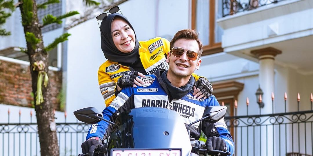 Gara-Gara Disebut Tua, Rina Amalia Istri Boy Hamzah Akui Ingin Lepas Hijab