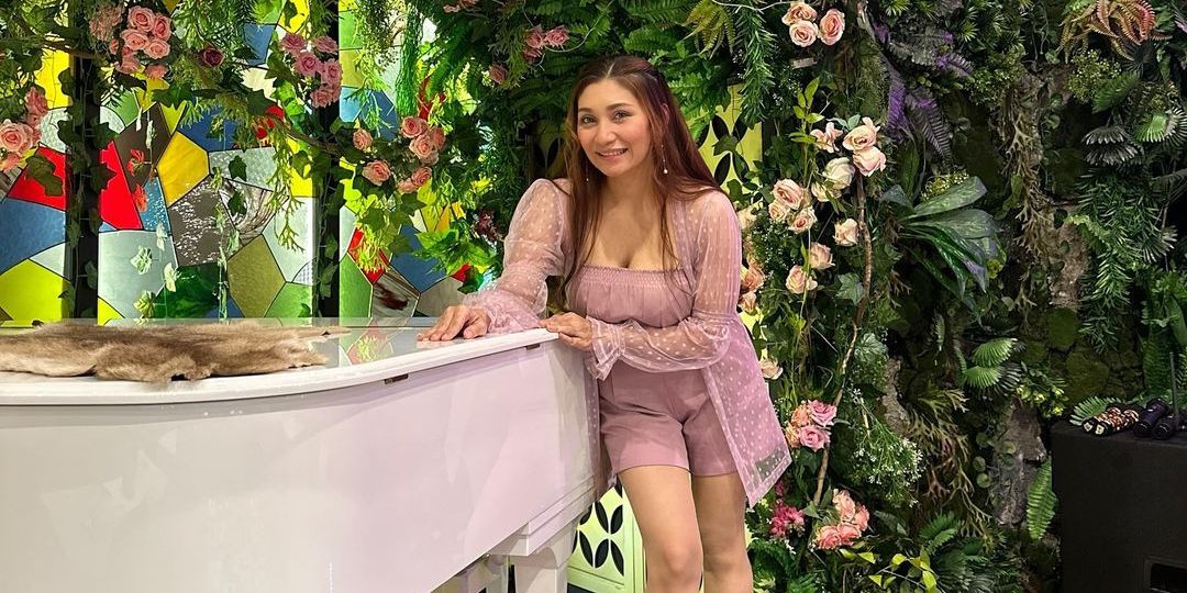 7 Tampilan Terbaru Baby Margaretha, Makin Glowing dan Awet Muda di Usia Kepala Empat