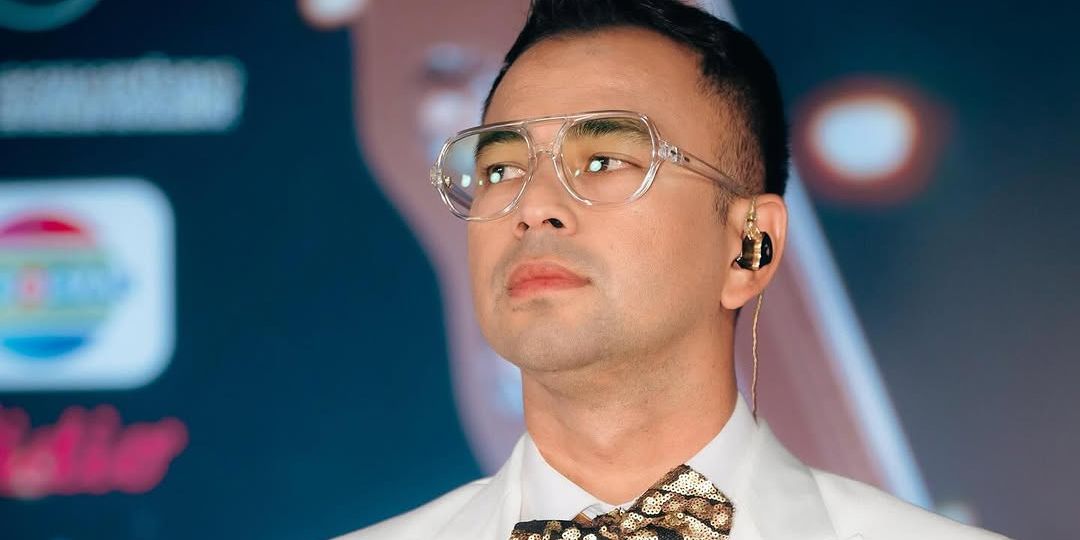 Potret Gagah dan Mewah Raffi Ahmad Tampil di Asian Television Awards 2024, Pakai Jas Putih dengan Aksen Emas