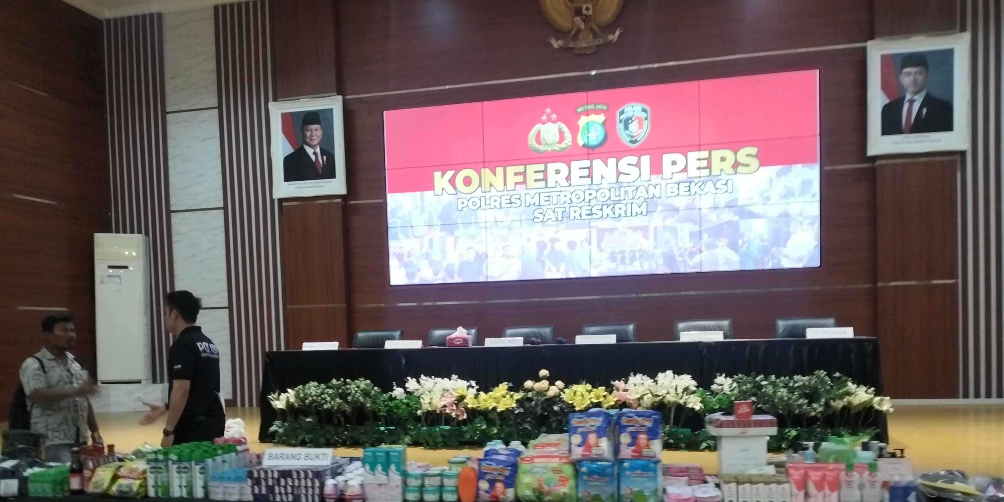 Modus Licik Penjual Barang Kedaluarsa Cuan Hampir Rp1 M, Ubah Tanggal Lalu Dilempar di e-Commerce