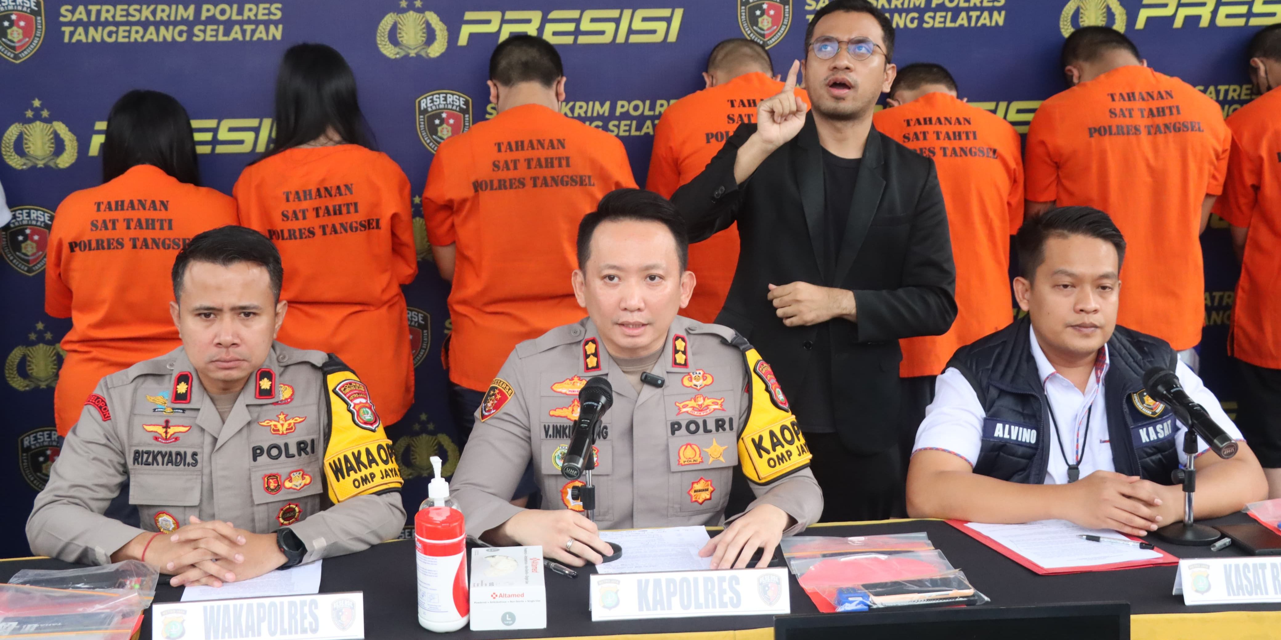 Markas Judi Online Djarum Toto Beromzet Rp2 Miliar Per Bulan Digerebek Polisi, Tujuh Pelaku Ditangkap