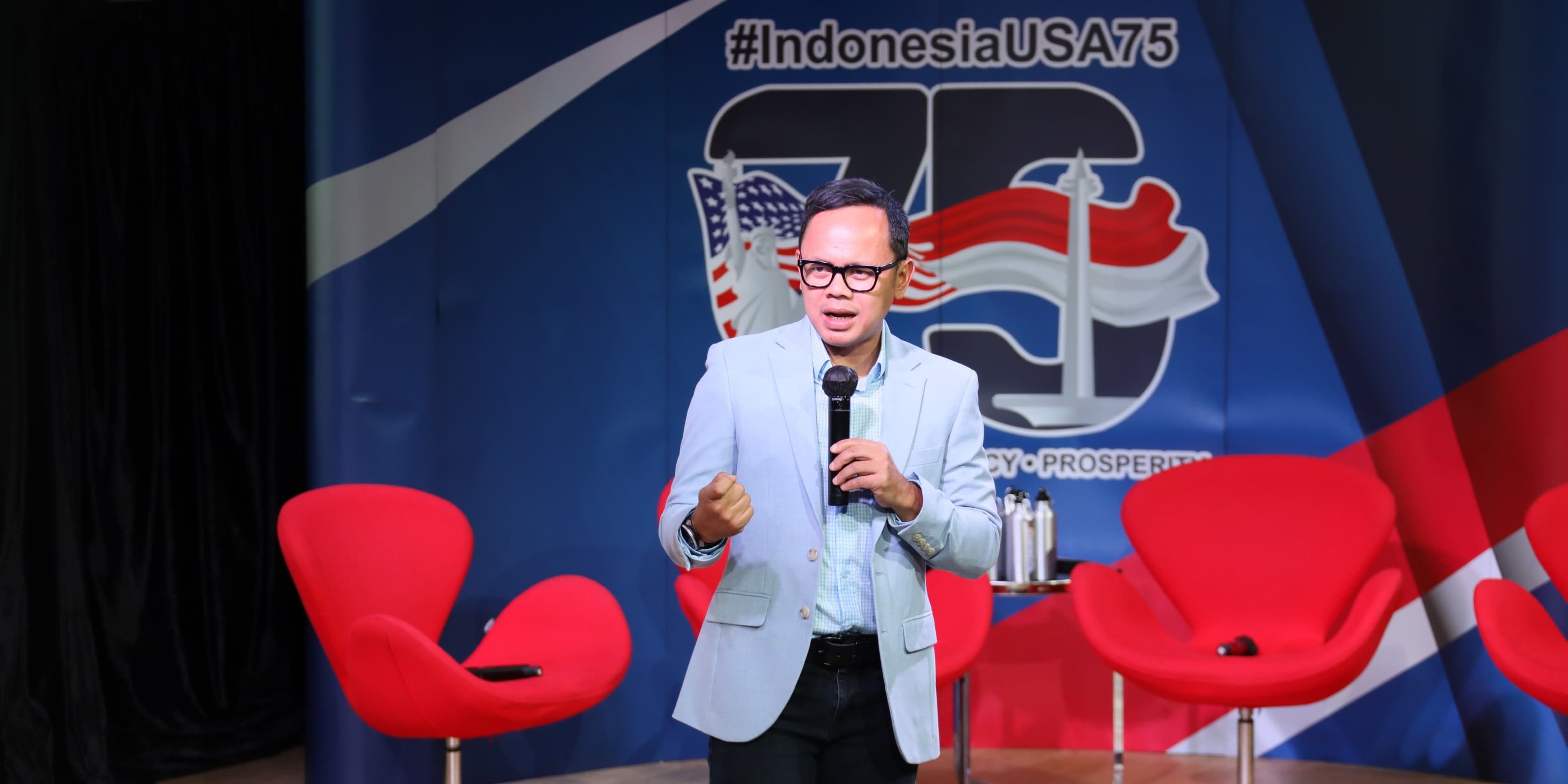 Wamendagri Bima Arya Ajak Generasi Muda Manfaatkan Peluang Bonus Demografi untuk Wujudkan Indonesia Emas 2045