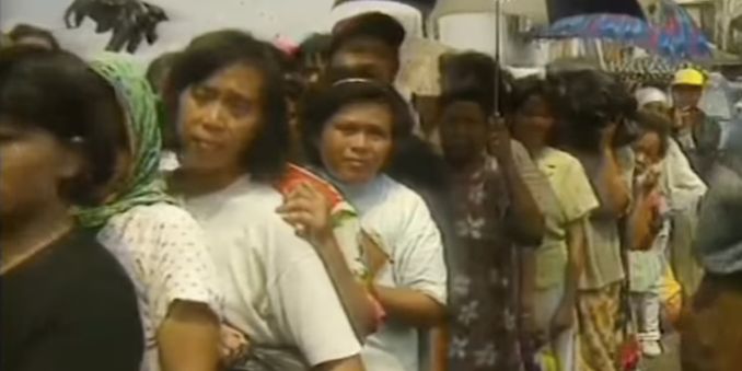 Video Warga Antre Mengular Beli Beras Murah Tahun 1998, Momennya Bikin Nostalgia