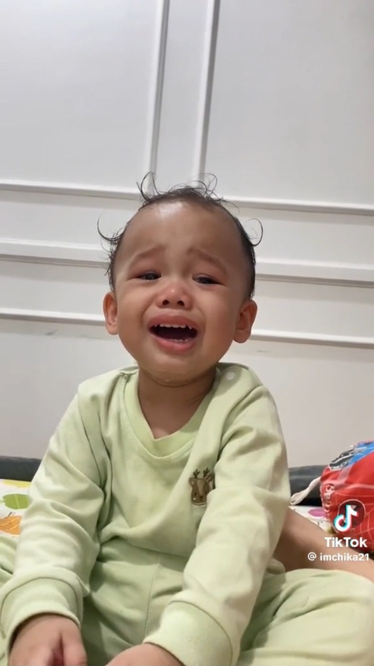 Momen Bayi Jenius Kenneth 'Kenkulus' Nangis karena Sang Ayah Tak Bisa Jawab Soal Coding, Gemas