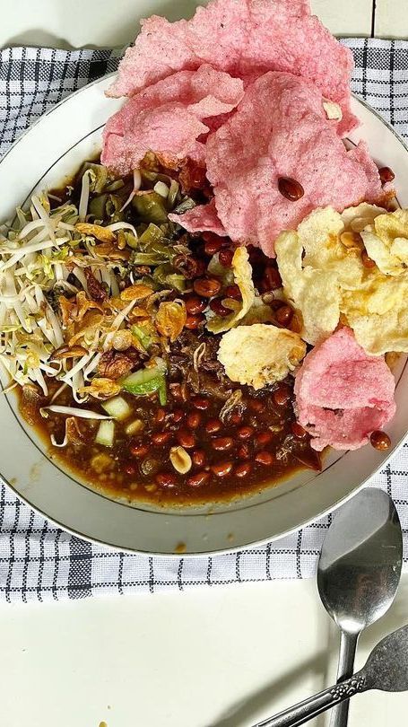 Bubur Betawi Unik Isi Asinan Sawi dan Kuah Semur Ini Lambangkan Kesederhanaan Orang Jakarta, Ini Kisah di Baliknya