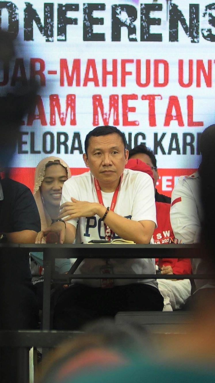 FOTO: Persiapan Relawan Ganjar-Mahfud Gelar Konser Salam Metal, Ratusan Ribu Pendukung Bakal Padati SUGBK