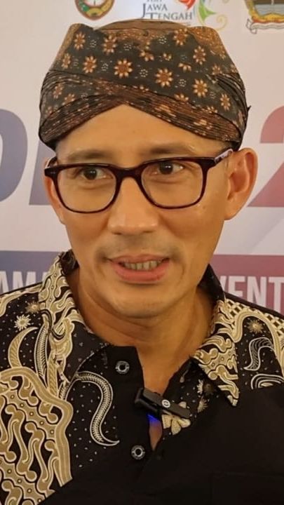 Kampanye Ganjar-Mahfud Usai, Sandiaga Blusukan ke Pasar dan Klenteng di Solo