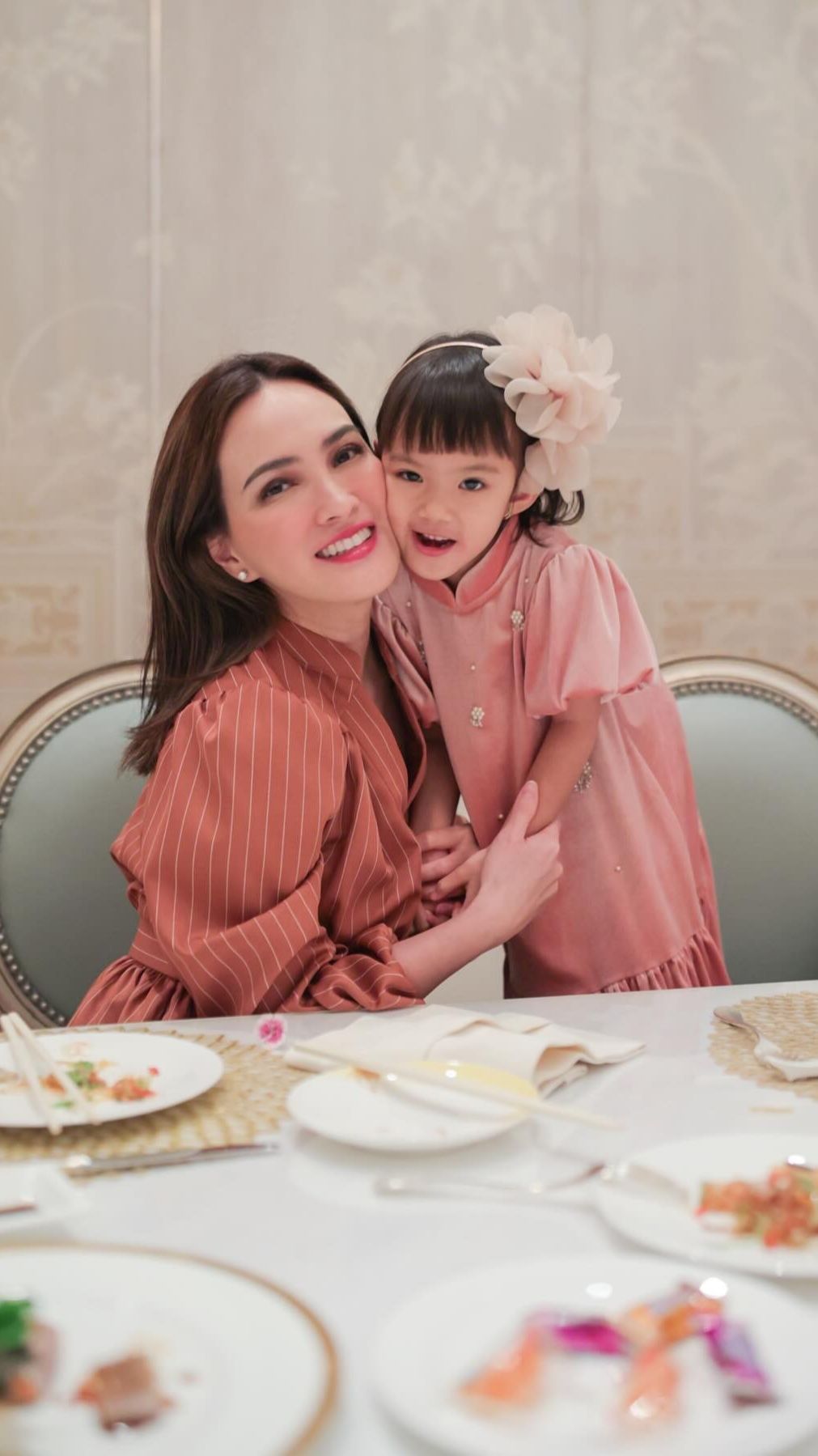 Pesona Shandy Aulia Rayakan Imlek Bareng Claire, Sang Putri Makin Cantik Seperti sang Mama