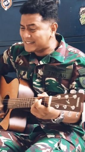 Suara Merdu Prajurit TNI Nyanyi Lagu Dangdut, Disebut Mirip Denny Caknan