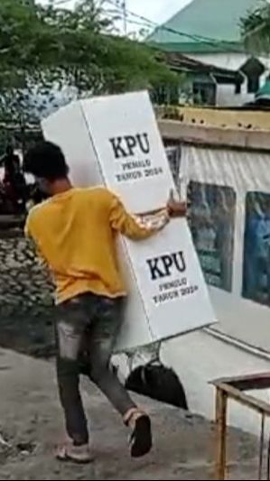 KPU Makassar Diduga Salah Prosedur, Logistik Pemilu Belum Di-packing sudah Dikirim