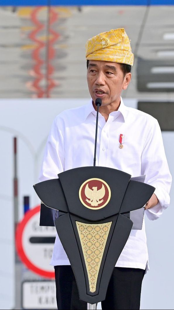 Presiden Jokowi Mencoblos di TPS 10 Gambir