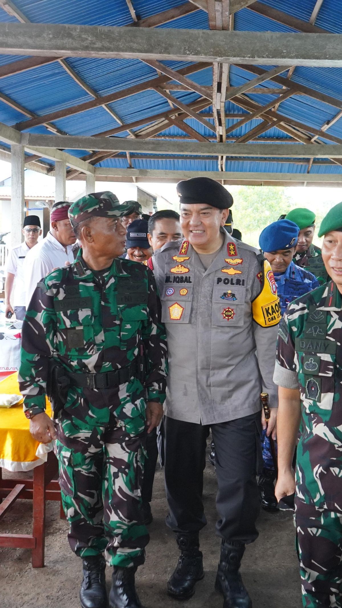 Kapolda Riau dan Kapolres Meranti Tinjau TPS di Pulau Terluar, Semangati Petugas