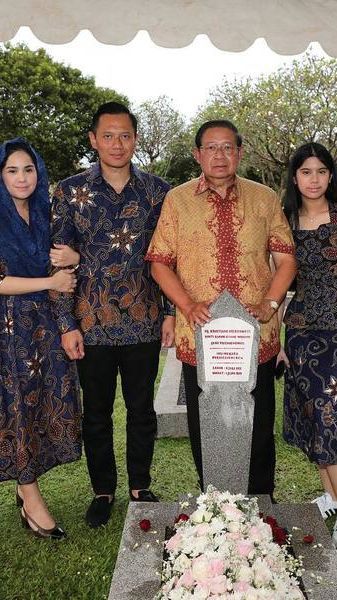 Sama-Sama Cantik bak Anak Kembar, Berikut 8 Potret Annisa Pohan dan Putri Semata Wayangnya Saat Ziarah ke Makam Ani Yudhoyono