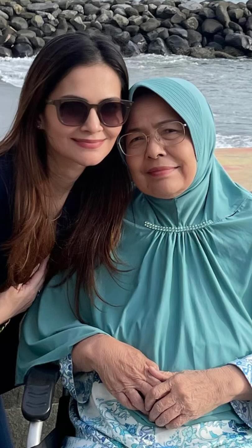 Sama-sama Cantik, Intip Deretan Foto Cut Tari Bersama Sang Ibunda yang Jarang Tersorot