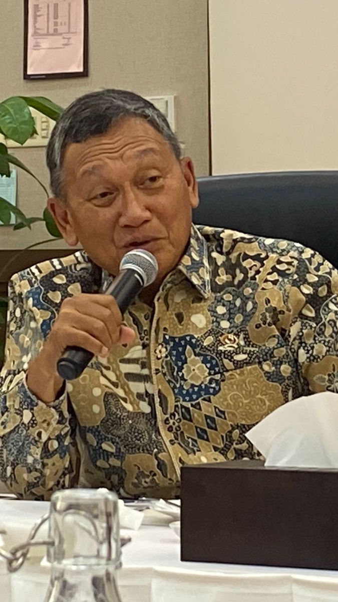 Meski Ada LFP, Menteri ESDM Yakin Nikel Masih Dibutuhkan untuk Mobil Listrik