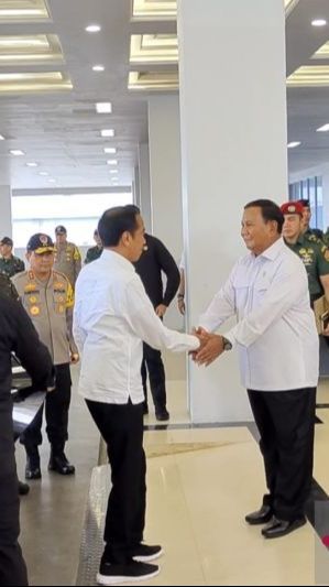 Didampingi Prabowo, Jokowi Resmikan Rumah Sakit Panglima Besar Soedirman di Bintaro