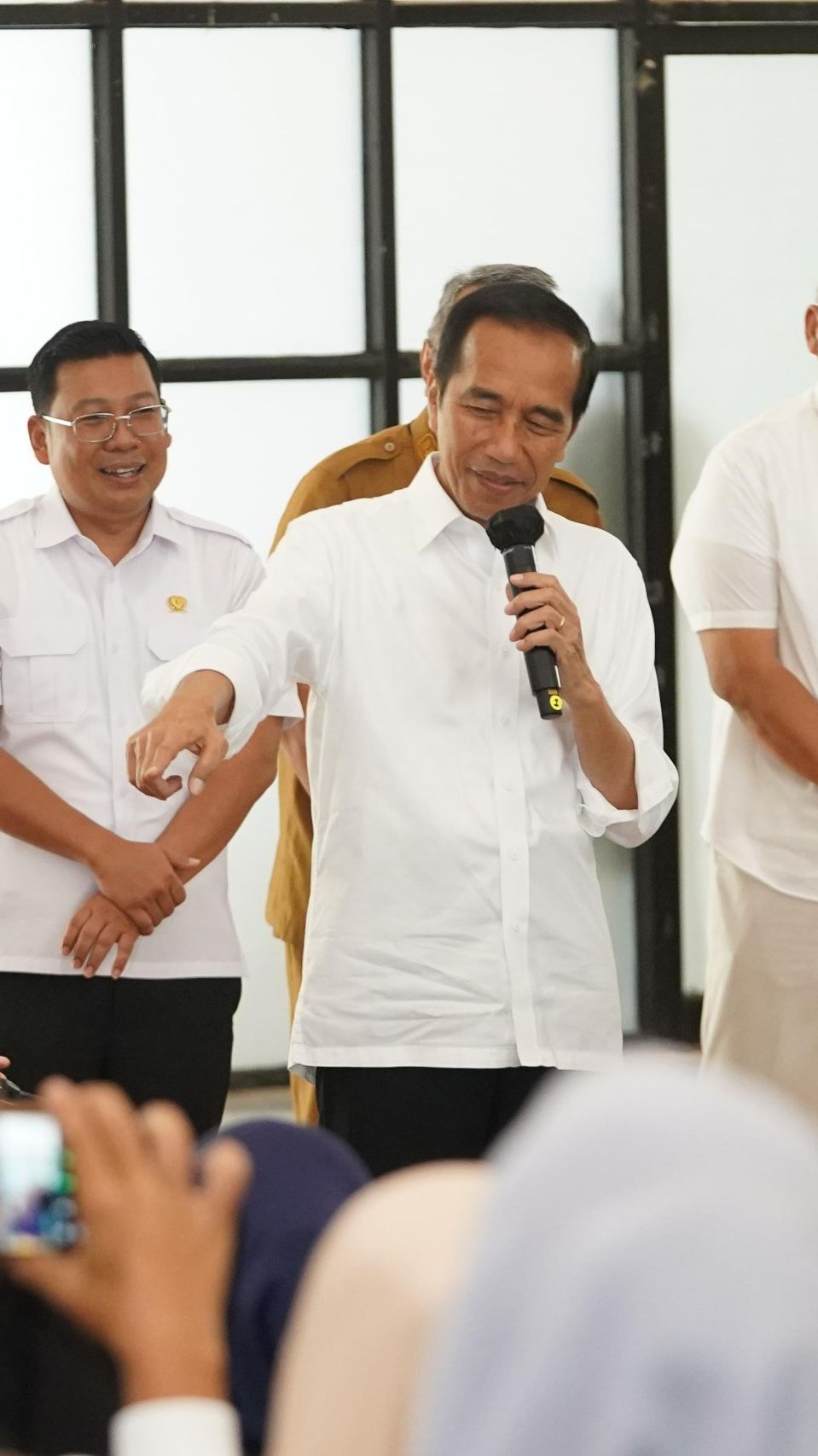 Ternyata Ini Alasan Jokowi Bagi-Bagi Bansos Beras Jelang Pilpres 2024