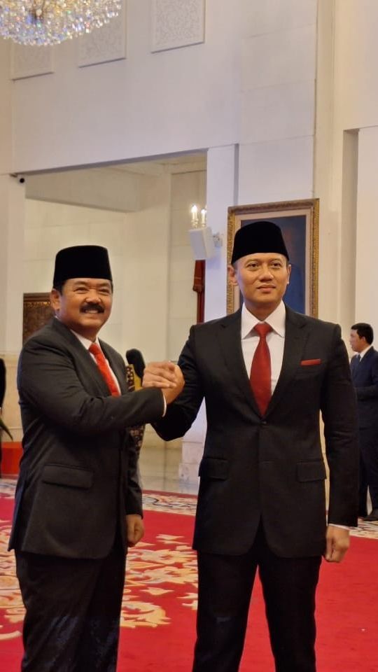 Jokowi Lantik AHY Jadi Menteri ATR/BPN, Hadi Tjahjanto Menko Polhukam