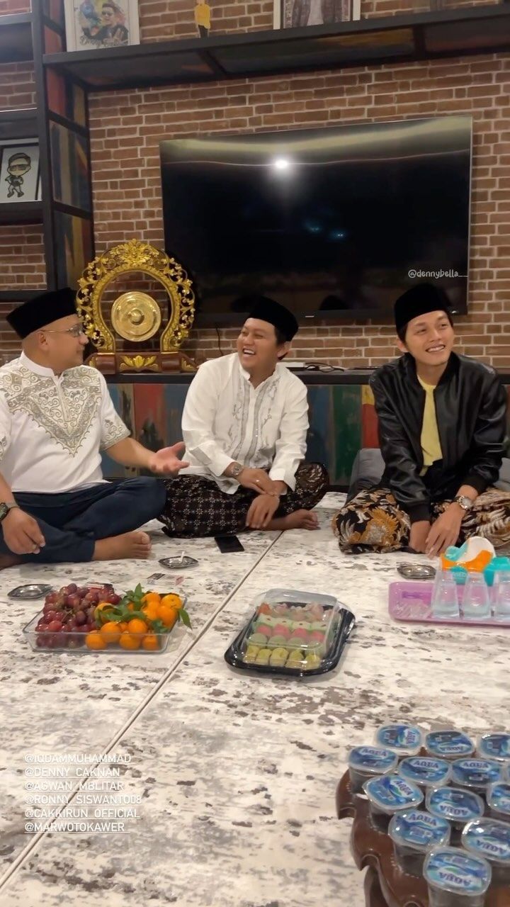 Gus Iqdam Turut Hadir, berikut Ini 8 Potret Aqiqah Baby Cundamani Anak Denny Caknan & Bella Bonita