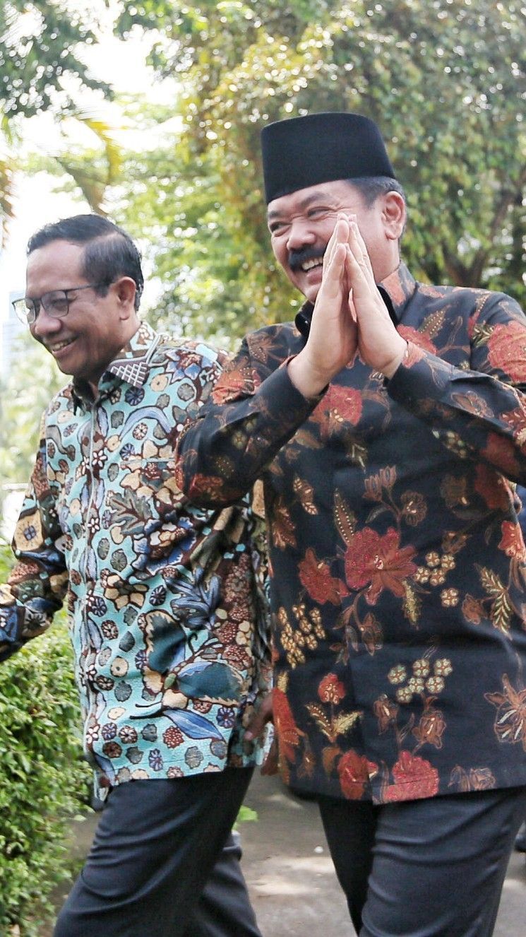 Bertemu Hadi Tjahjanto, Mahfud Titip Pesan Selesaikan Kasus Pelanggaran HAM Masa Lalu