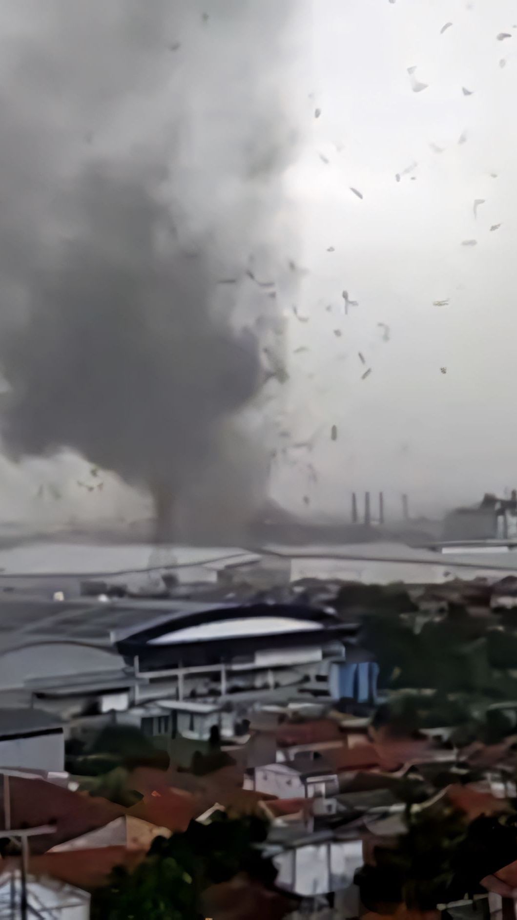 TOP NEWS: Fakta Tornado Pertama di Indonesia Mirip Amerika | Kursi PDIP Turun Jauh di DPR