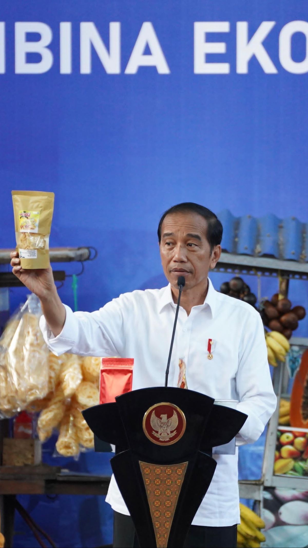 Nama Produk Sama dengan Nama Anaknya, Nasabah Mekaar Ini Dipuji Jokowi